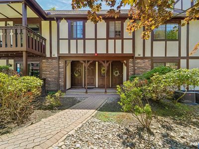 3811 Melville Ct