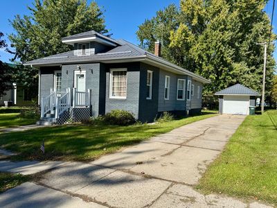 14 W Oak St