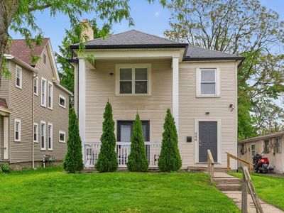 444-446 E 15th Ave