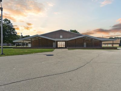 1125 E Cranston Rd