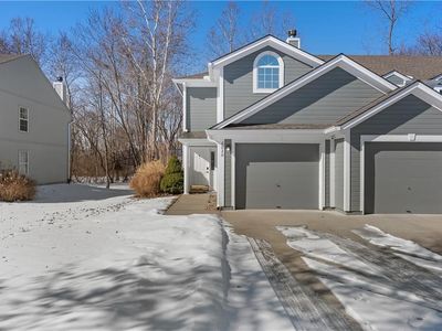 6020 NE Moonstone Dr