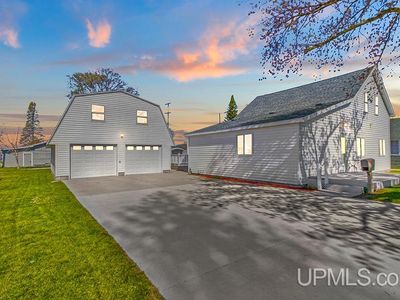 Property at 511 N 20th St, Escanaba, MI