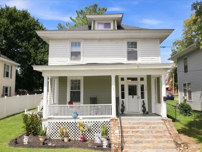 320 Yeardley Ave