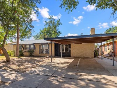 5011 Kingston Dr