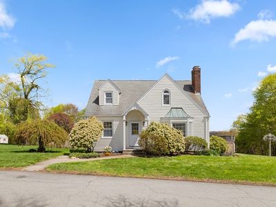 Property at 15 Breezy Green Rd, Leicester, MA