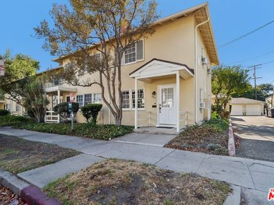 607 Granada St