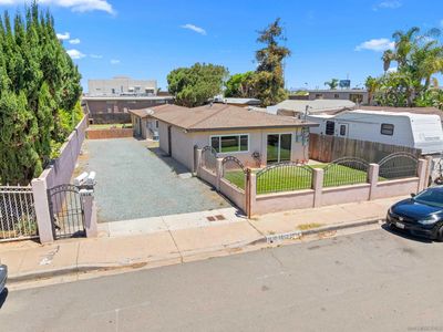 1610-12 Dahlia Ave