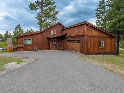 Property at 16138 Lance Dr, Truckee, CA