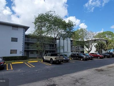 900 Tallwood Ave UNIT 203