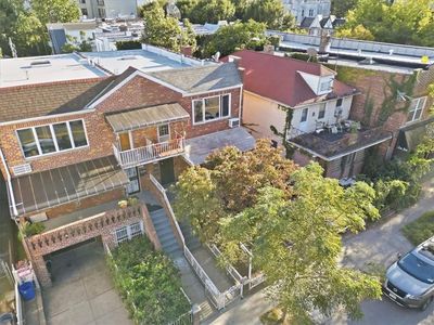 212 Avenue M