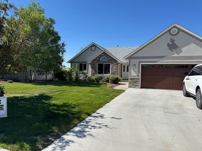 Property at 2027 Adobe Ave, Douglas, WY