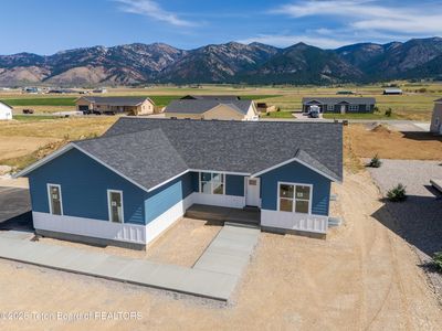 576 Little Greys Loop