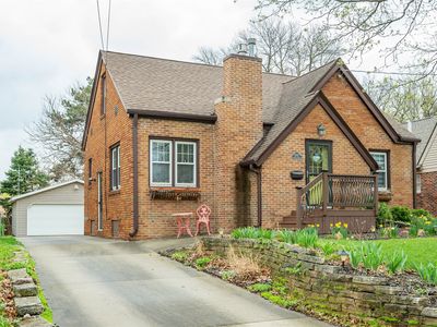 1647 Beaver Ave