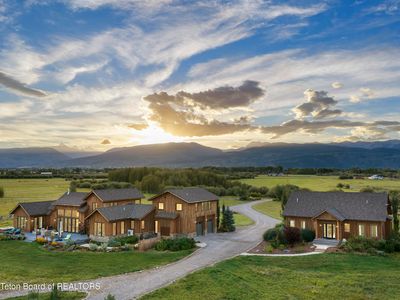 5812 Dragonfly Ln