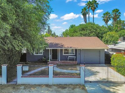 22030 Schoolcraft St