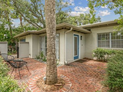 64 Dolphin Dr