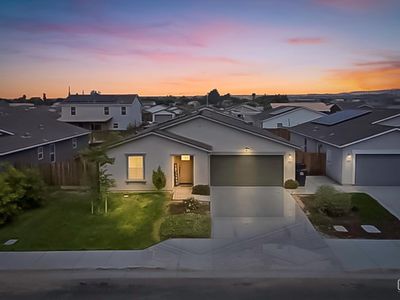 8716 Akero Ave