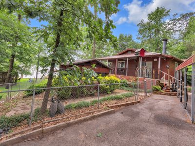928 Pelican Dr