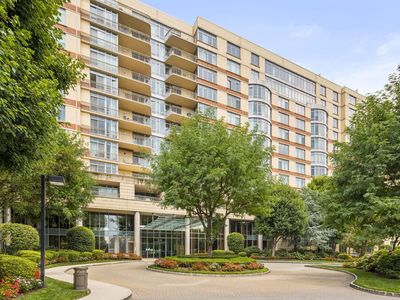 8100 River Rd APT 810