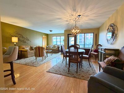 75 Essex Dr APT 2E