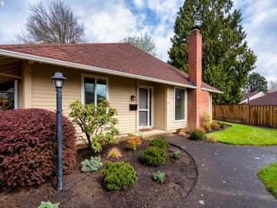 5230 SW Barclay Ct