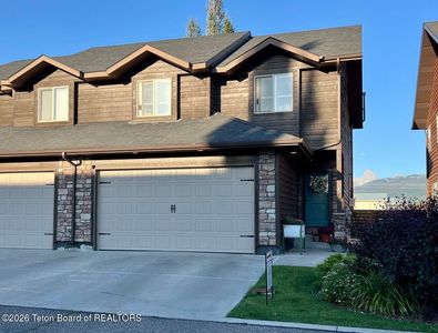 718 Valley Centre Dr #11