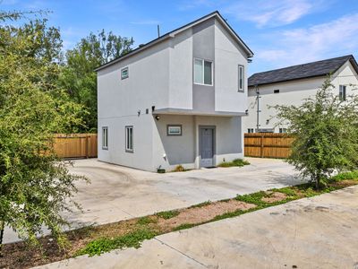 6407 MARCUM DR