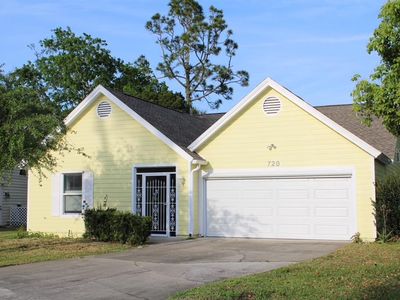 720 Pine Shores Cir