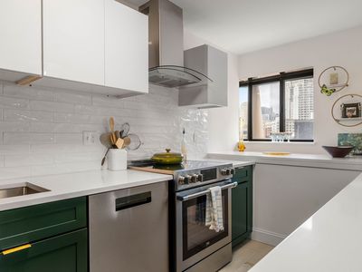 142 Commercial St APT 601