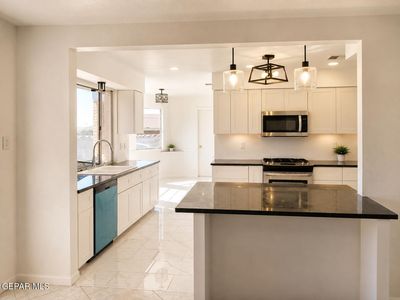 6648 Mariposa Dr