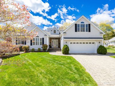 6 Chestnut Circle