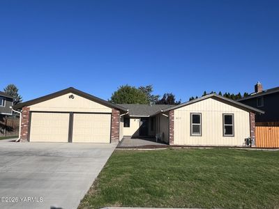 611 S 69th Ave