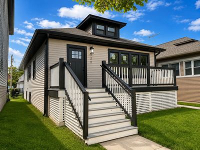 Property at 139 S 12th Ave, Maywood, IL