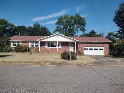 1111 N 59th Ter