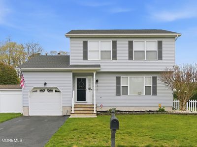 32 Bronia Street
