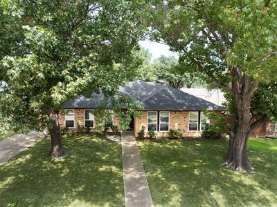 5505 Edgewater Cir