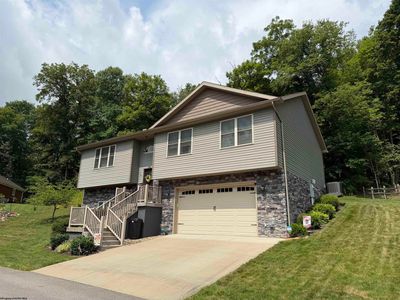 16 Bunker Hill Ln