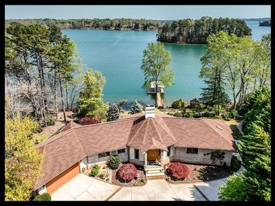 132 S Oak Pointe Dr