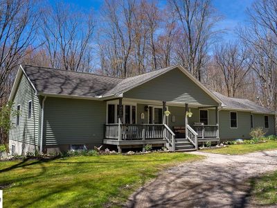 2795 Spruce Hill Dr