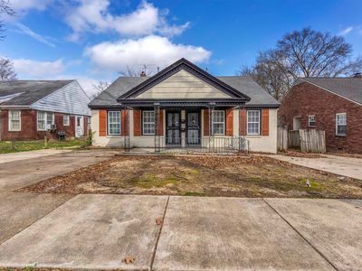 1868/1870 Vollintine Ave