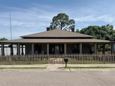 103 E Ida Ave