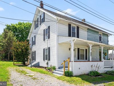 30 Helen St