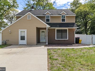 6 Mary Ellen Ln