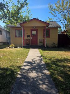 211 Fairview Ave