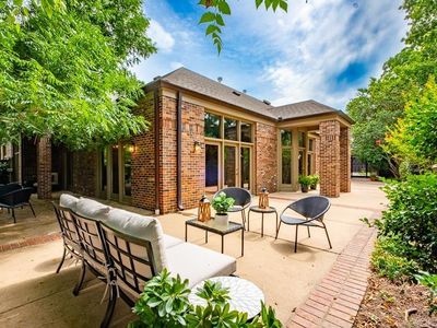 1 River Birch Rd