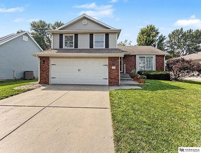 221 W Chadderton Dr