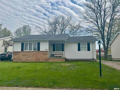 2916 E Griffiths Ave