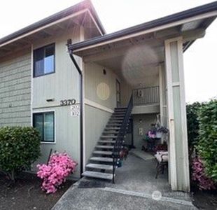 3370 Narrows View Lane NE #202
