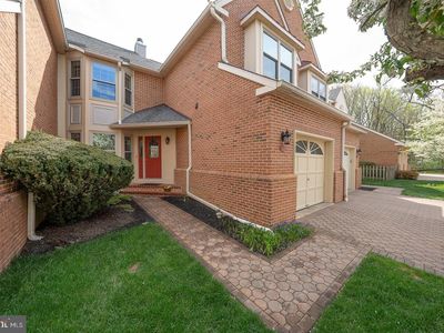 Property at 125 Springton Mews Cir, Media, PA