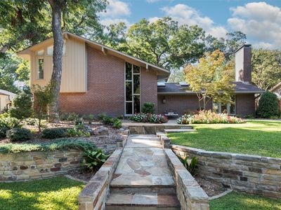 2413 W Prairie Creek Dr